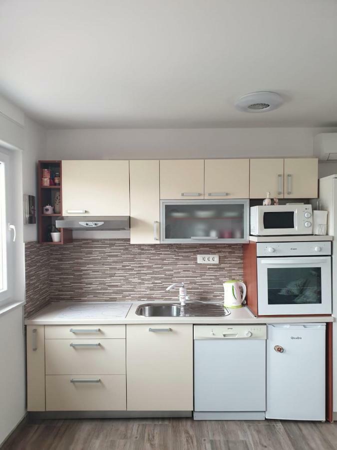 Seventh Heaven 2 Apartment Split Luaran gambar